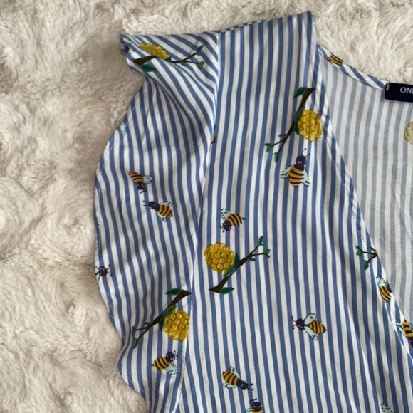 ONE CLOTHING Wrap Top Bee Print Blue Stripe - Picture 5 of 8